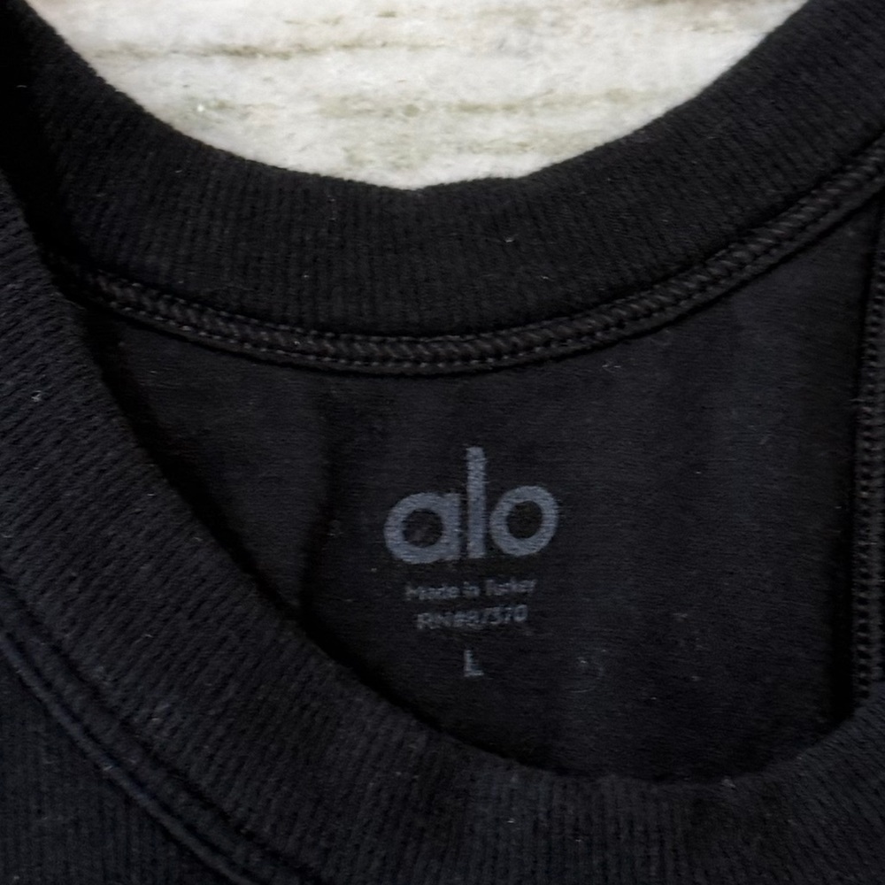 ALO Yoga Black Sports Bra - Picture 7 of 7